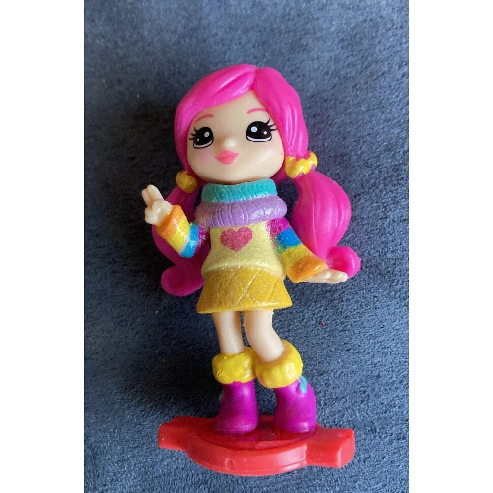 Party Popteenies Bella Spin Master Mini Doll Figure 1.5